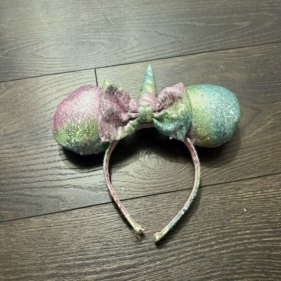 Disney Sequin Unicorn Mickey Mouse Ears - Picture 1 of 3